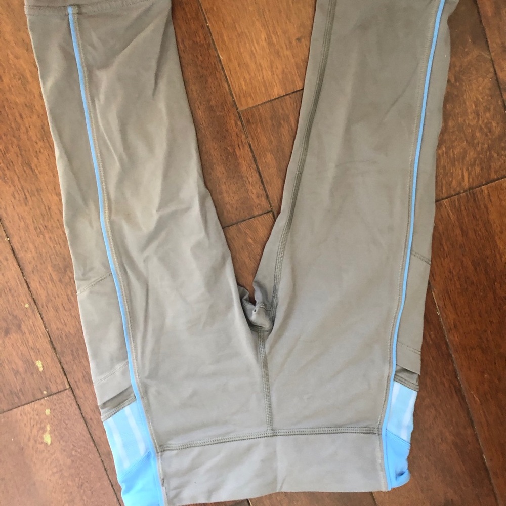 Cropped Ivivva leggings